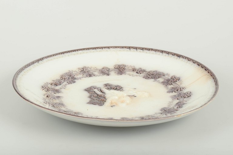 GefleFad “Mullbär” med putti-figurer, ca. 1880/90’erne.
