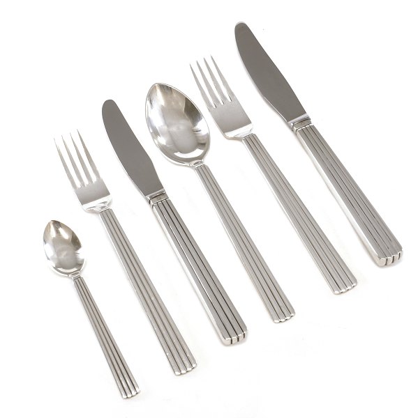 Georg Jensen Bernadotte sterling silver cutlery for 12 persons. All in all 72 pieces