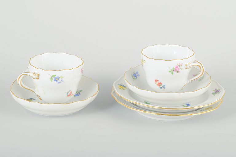 Meissen2 mocha cups with saucers and plates, mid-20th century.