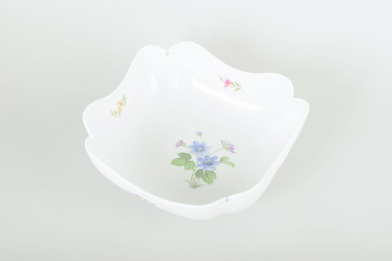 MeissenFirkantet skål, ca. 1930’erne.