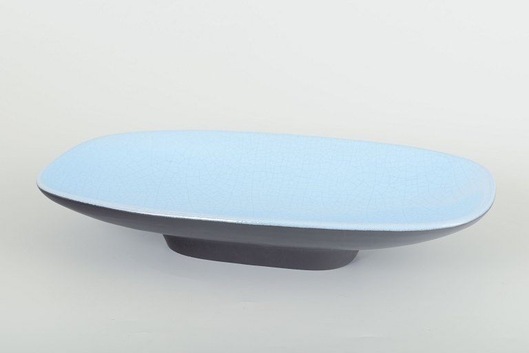 Inger Blomberg for Upsala-EkebyOblong dish “Prisma”, model 7009.