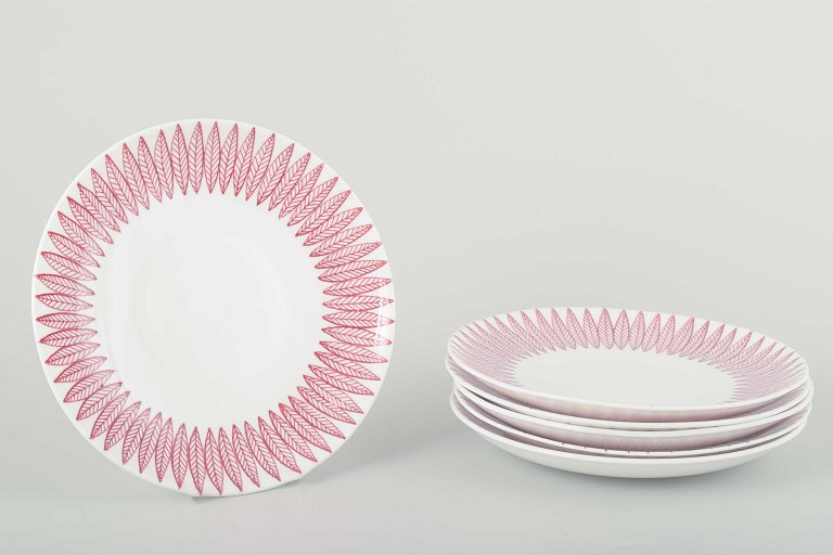 Stig Lindberg for GustavsbergSeks kage­tallerkener ‘Salix’, midten af 1900-tallet.