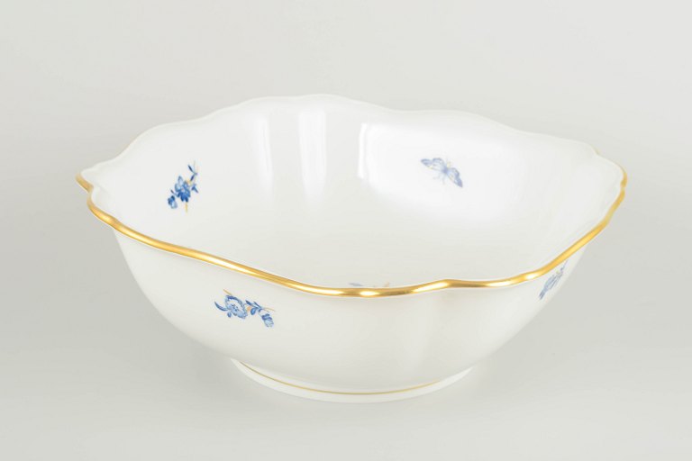 MeissenFirkantet skål med blødt svungne sider, tidligt 1900-tal.