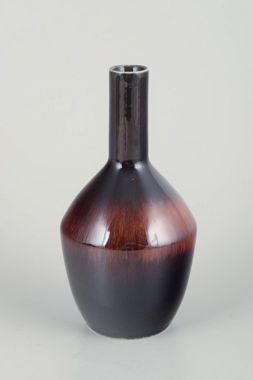 Carl-Harry Stålhane for RörstrandElegant vase, mid-20th century.
