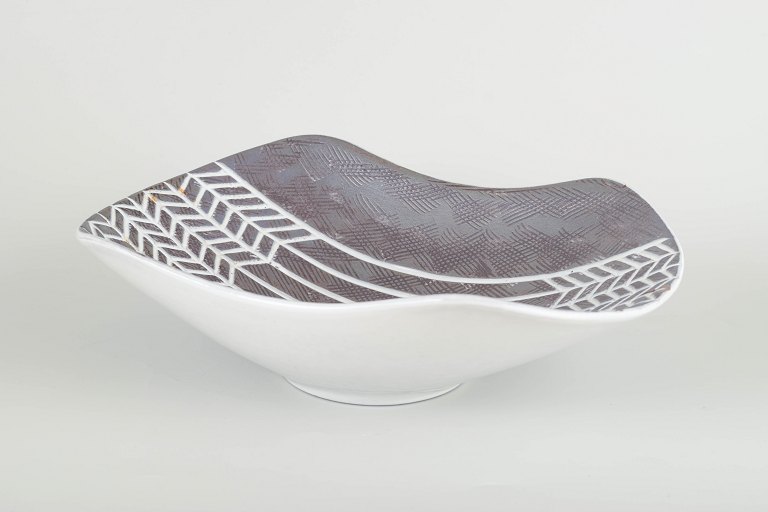 Mari Simmulson for Upsala-EkebyStentøjsskål fra 1960’erne, “AX”-serie.