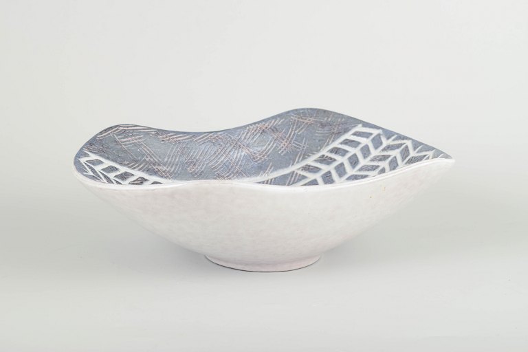 Mari Simmulson for Upsala-EkebyStentøjsskål fra 1960’erne, “AX”-serie.