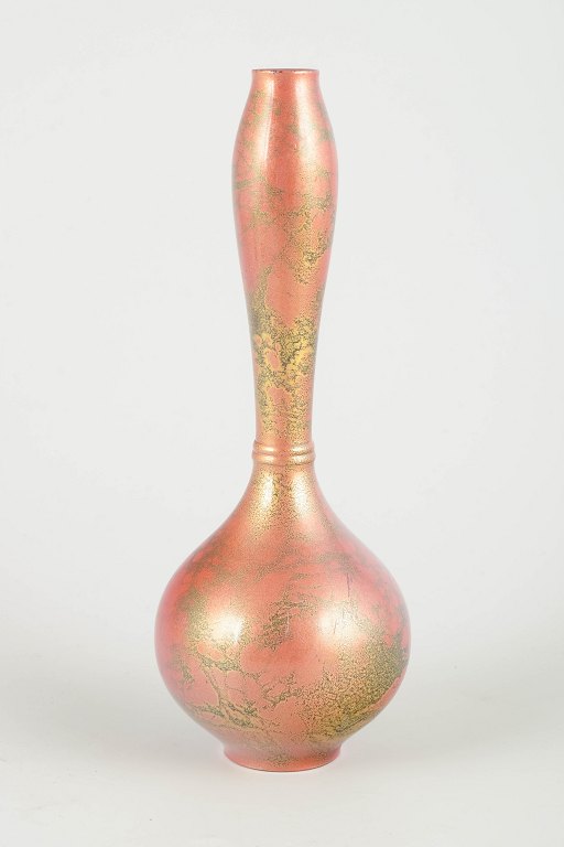 Japansk metallisk vase med emalje, 1920/30’erne.