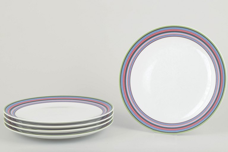 Alfredo Häberli for Iittala5 middagstallerkener, “Origo” serien, slutningen af 1900-tallet.