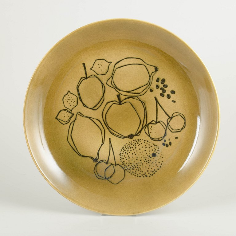 Gunvor Olin-Grönqvist for ArabiaLarge dish, 1970s.