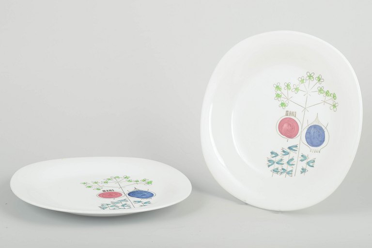 Marianne Westman for RörstrandTo tallerkener, “Pomona” serien, midt 1900-tallet.