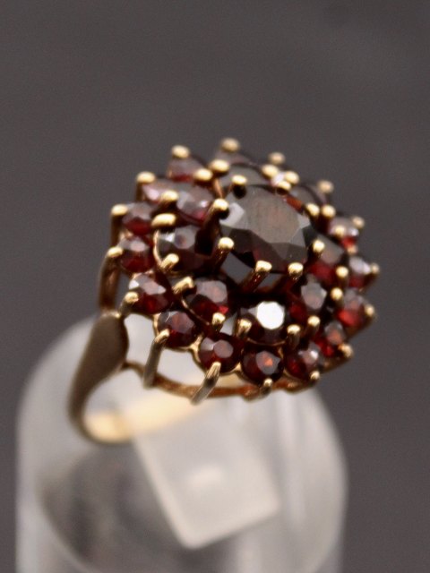 14 karat cocktail ring med granater