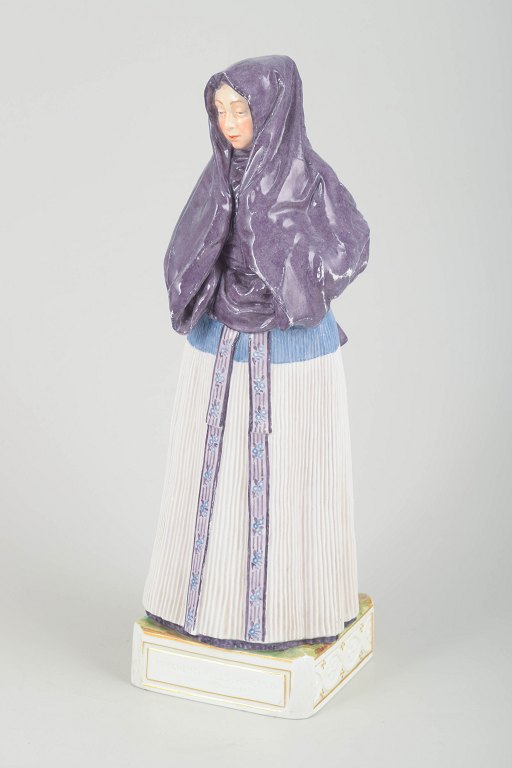 Royal CopenhagenPorcelain figure, early 20th century. Rare.