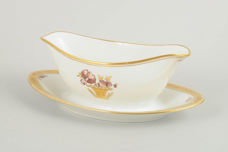 Royal CopenhagenGuldkurv, Saucekande.