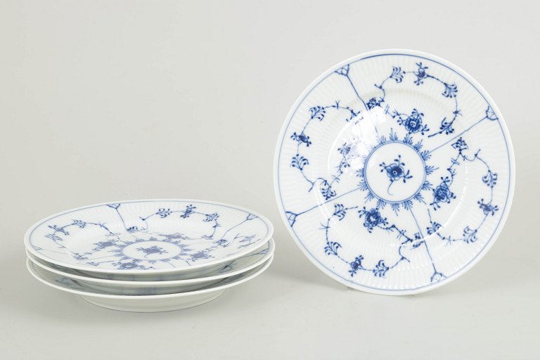 Royal CopenhagenMusselmalet Riflet salattallerkener, sæt af 4, 1970’erne.