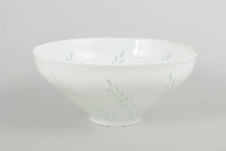Friedl Holzer-Kjellberg for ArabiaStor skål, midten af 1900-tallet.