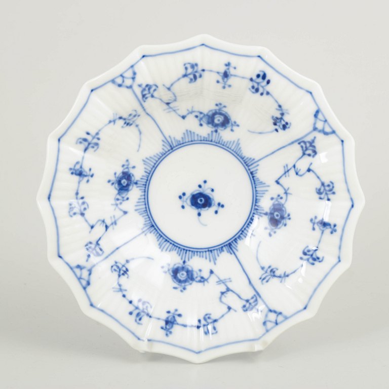 Royal Copenhagen Musselmalet Riflet asiet.