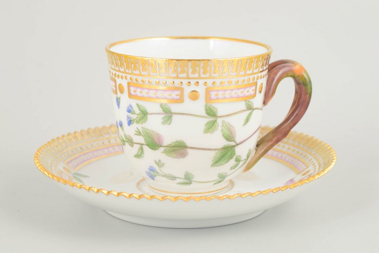 Royal Copenhagen Flora Danica moccakop med Underkop, 1960’erne
