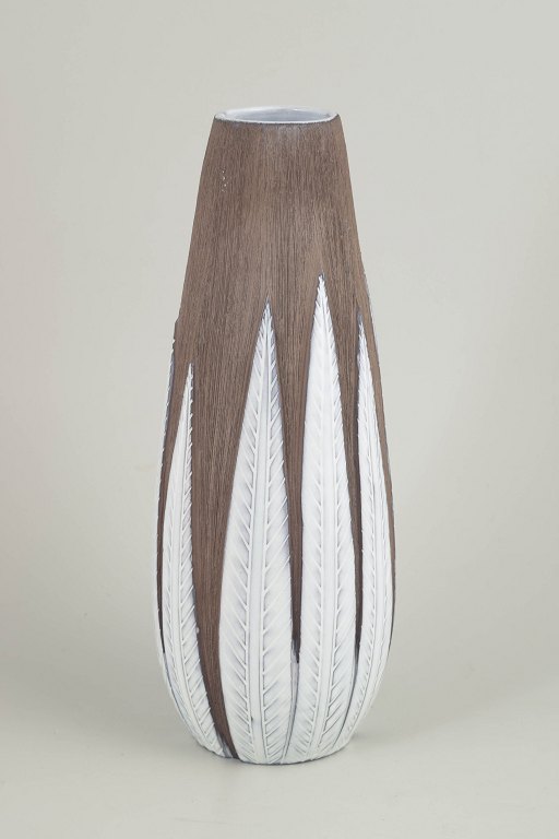 Anna-Lisa Thomson for Upsala Ekeby, Paprika vase.