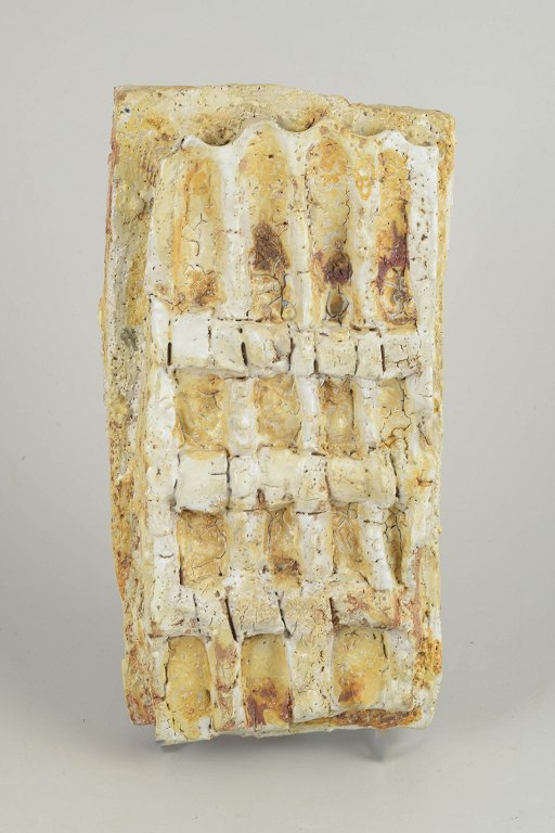 Dorothy Ruhne-Sempinski, vægrelief.