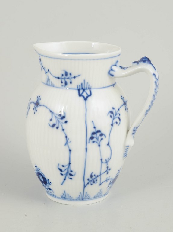 Royal Copenhagen, flødekande, Musselmalet riflet.