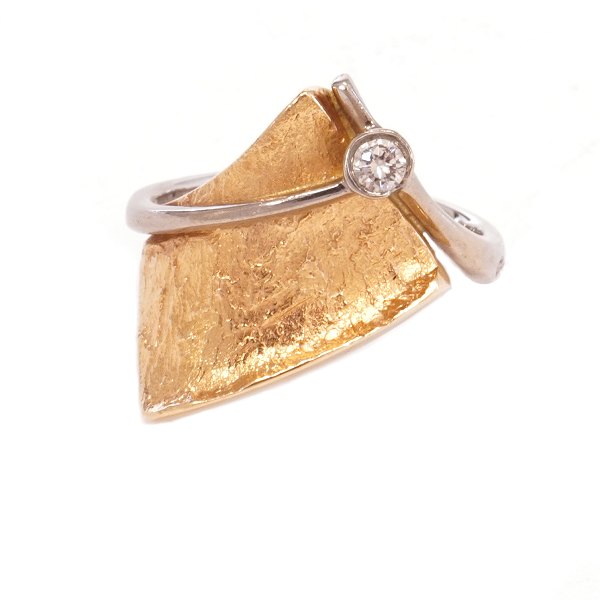 Per Borup, Denmark, 14kt goldring with a diamond of ca. 0,1ct. Ringsize 55