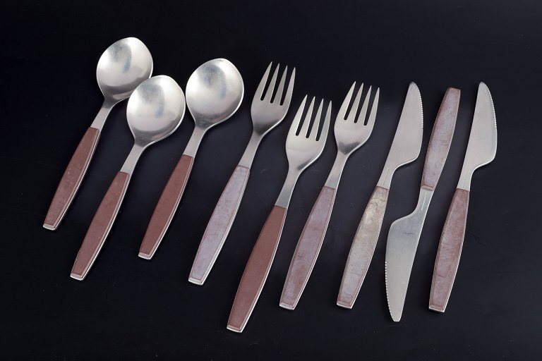 Henning Koppel for Georg Jensen, Strata bestiksæt til 3 personer.