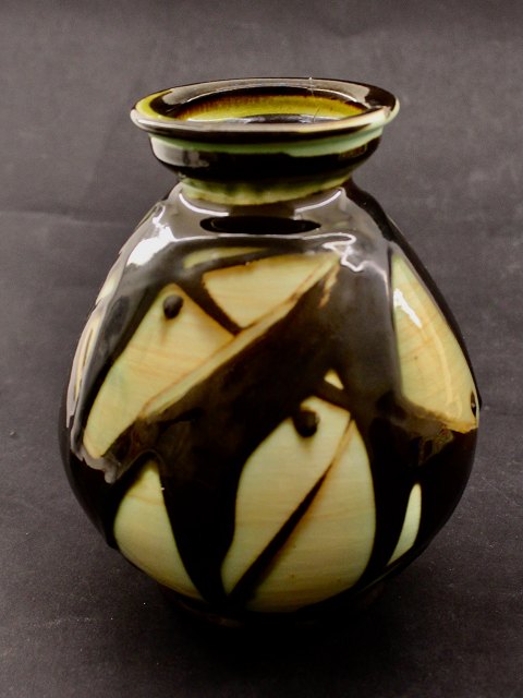 H A K ceramic vase