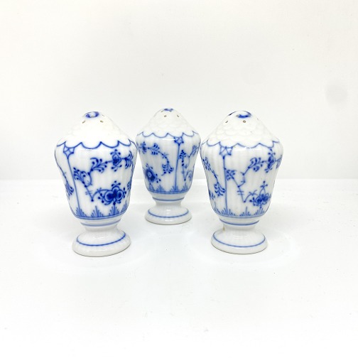 Bluefluted pebber jar 531