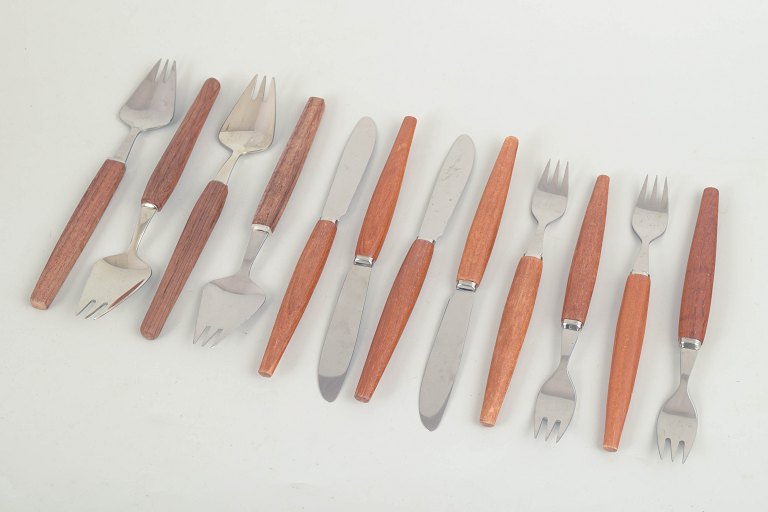 Svensk Frokostbestik til 4 Personer, teak og rustfrit stål.