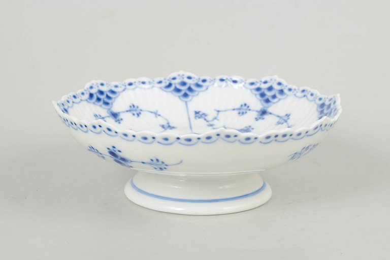 Royal Copenhagen Blue Fluted Half Lace low bowl model 1/511.