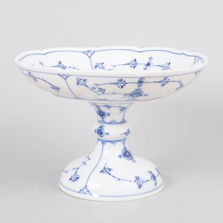 Royal Copenhagen Blue Fluted Plain compote, model 1/457.