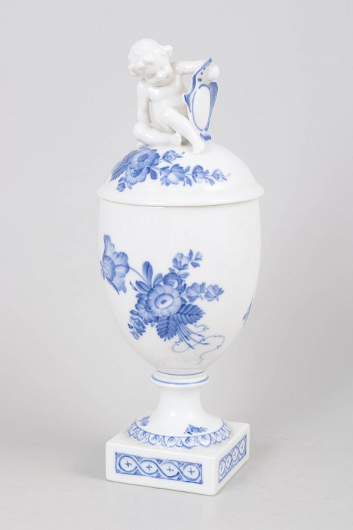 Royal Copenhagen Blue Flower Curved, lidded urn with figural finial model 10/1754.