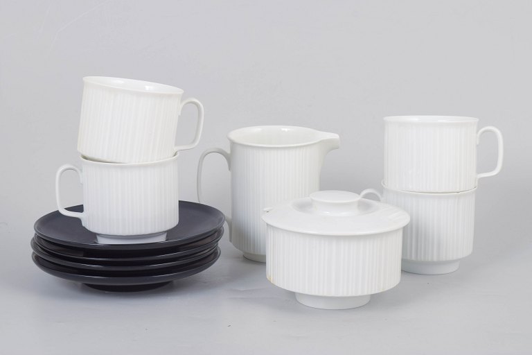 Tapio Wirkkala for Rosenthal Studio-Line, set of four coffee cups with saucers, sugar bowl and creamer.