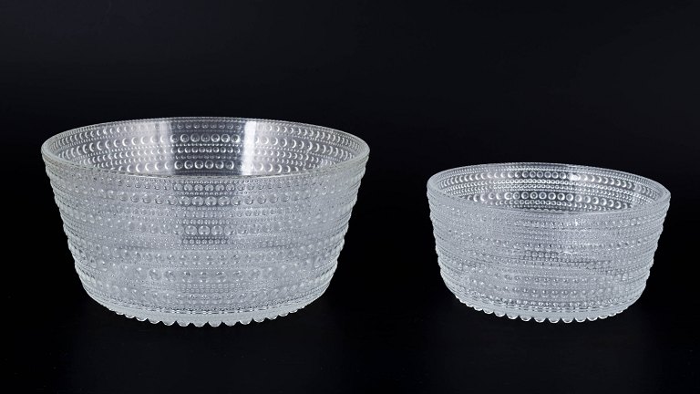 Oiva Toikka for Iittala Kastehelmi, set of two bowls.