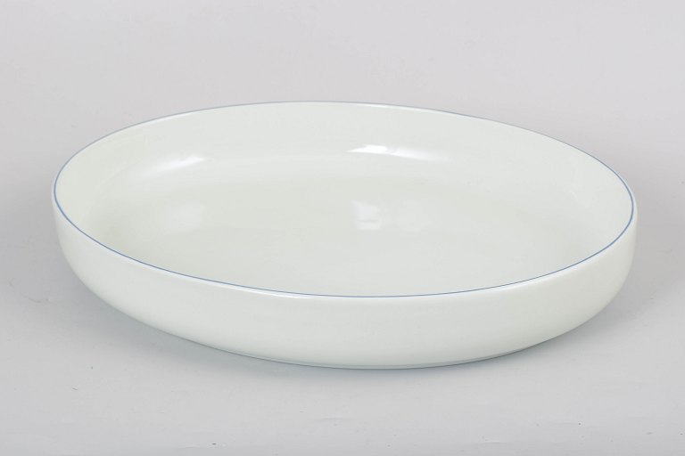 Grethe Meyer for Royal Copenhagen, Blue Line ovenproof dish.