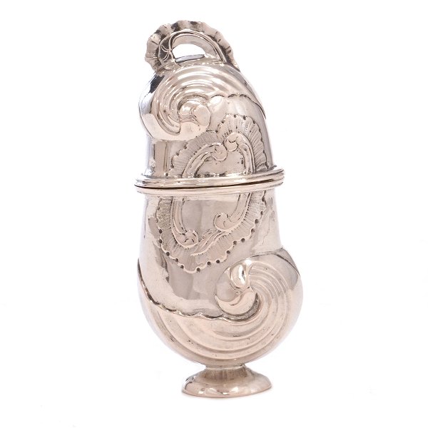 Danish silver vinaigrette. H: 8cm