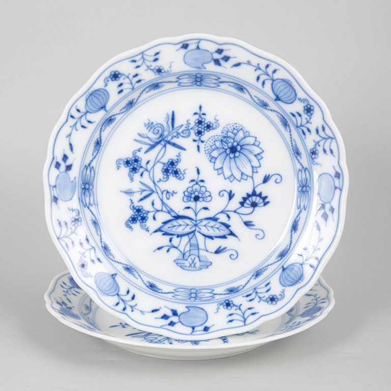 Meissen Blue Onion, two lunch plates.