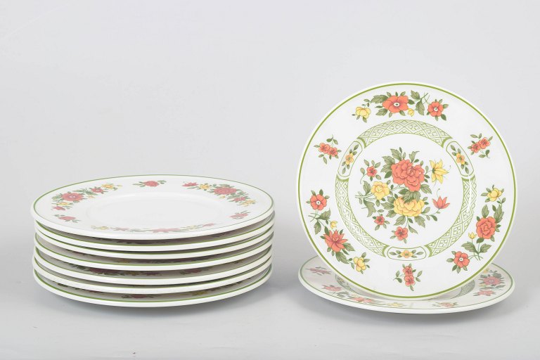 Villeroy & Boch Summer Day, set of nine plates.