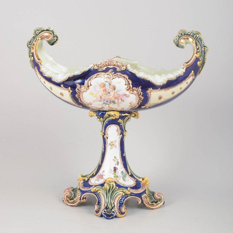 VILLEROY & BOCHLarge Majolica Centerpiece Jardiniere on Pedestal, Central Europe.