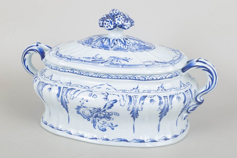 Rörstrand, large jubilee lidded tureen.